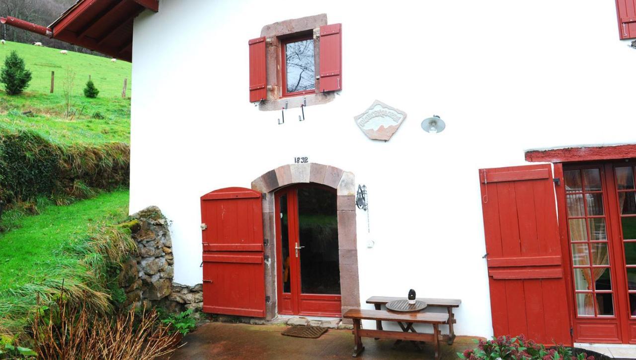 Chambres D'Hotes Idiartekoborda Saint-Étienne-de-Baigorry Exterior foto